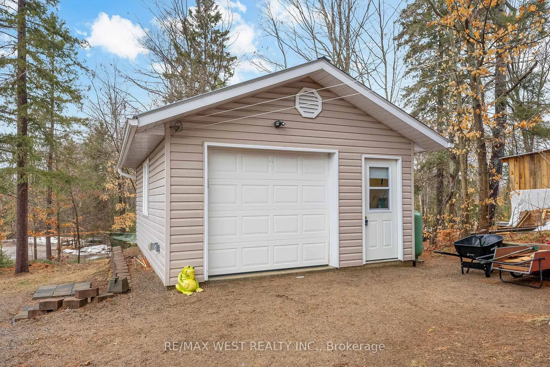 Photo 17 of 6149 Centennial Drive, Greater Madawaska — HOMEH