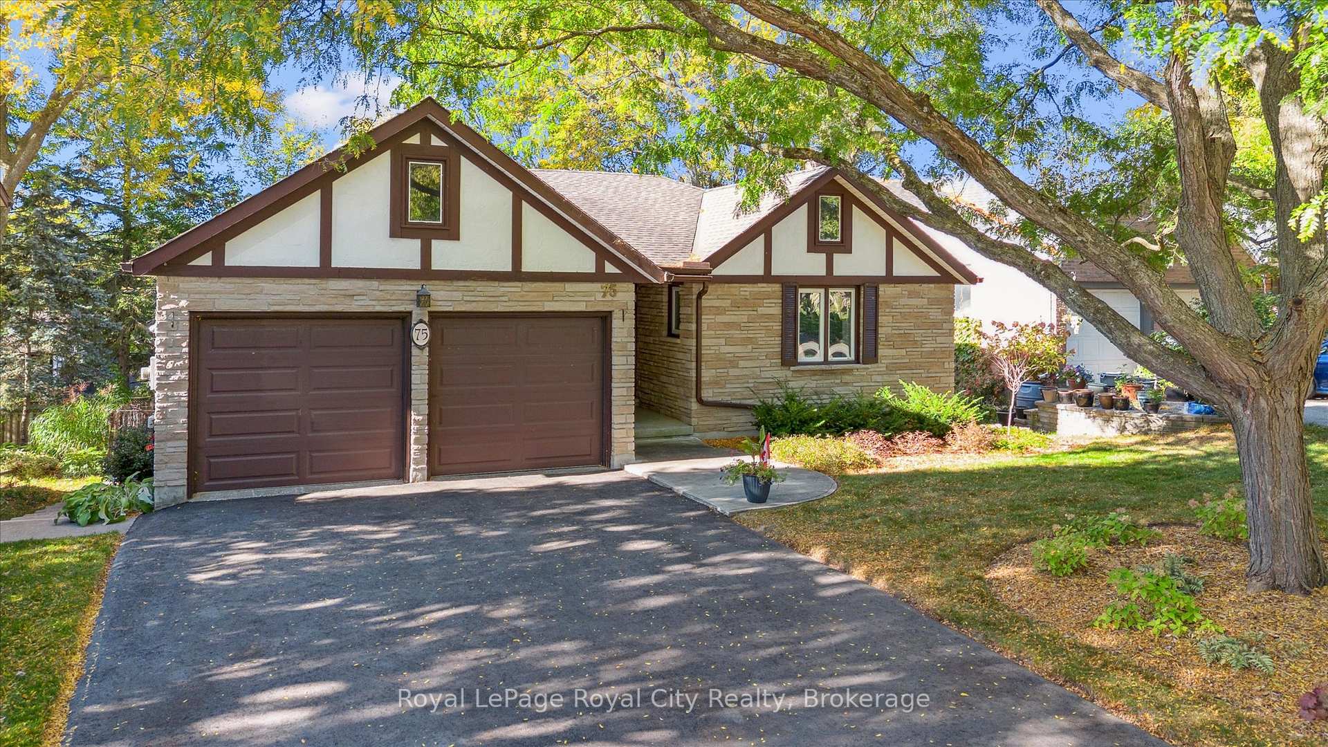 Photo 2 of 75 Shadybrook Crescent, Guelph, Kortright West — HOMEH