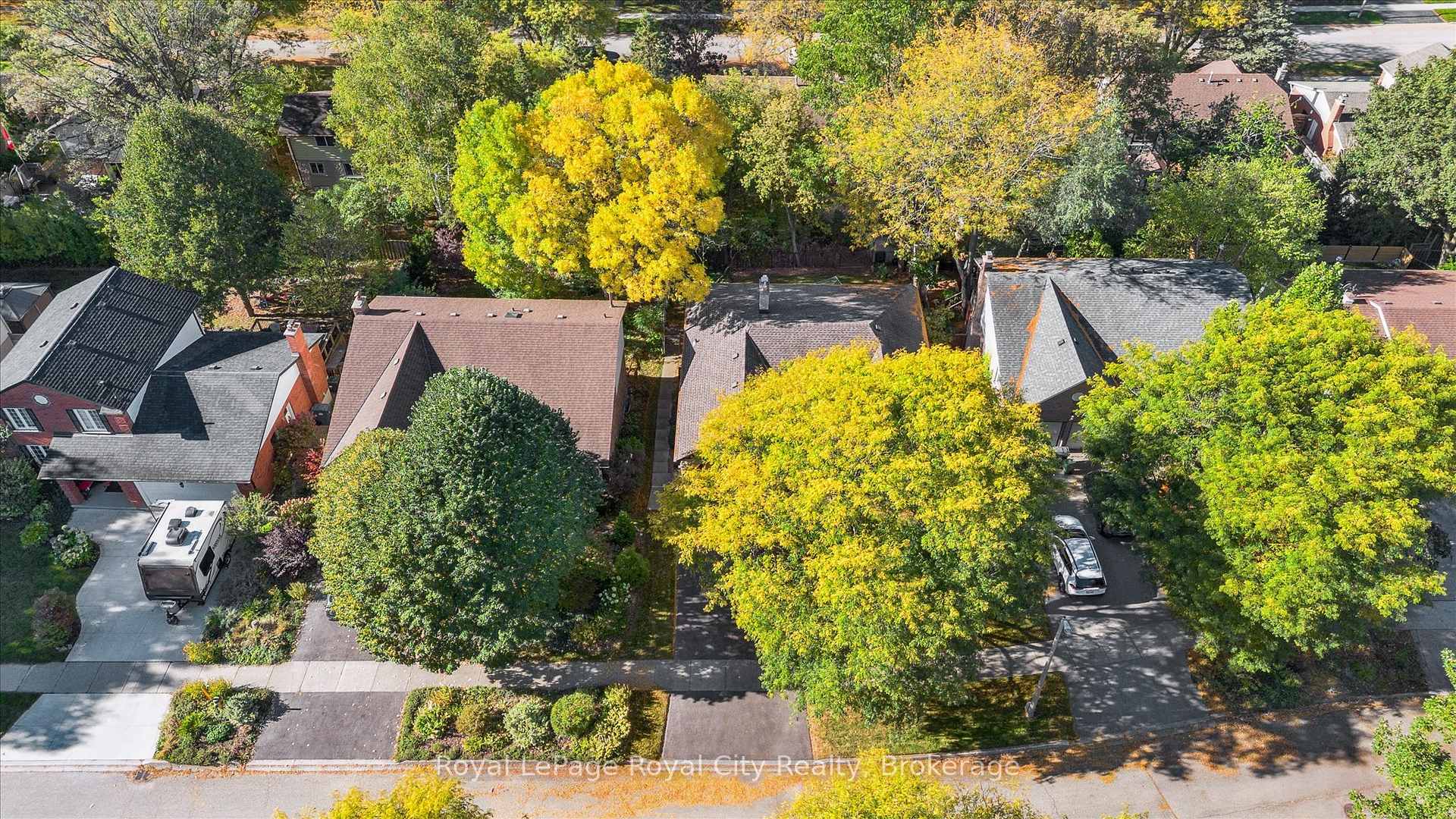 Photo 3 of 75 Shadybrook Crescent, Guelph, Kortright West — HOMEH