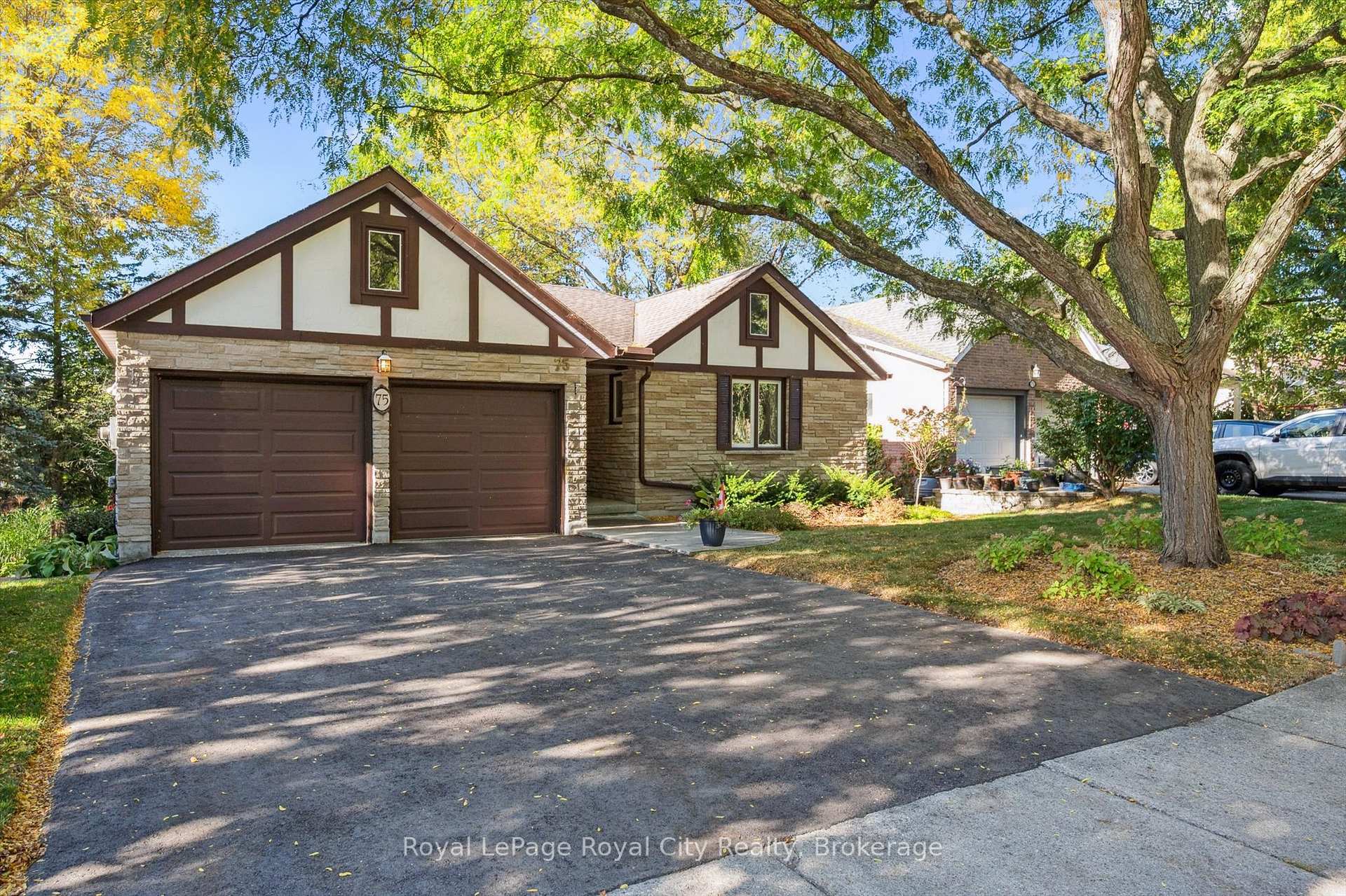 Photo 5 of 75 Shadybrook Crescent, Guelph, Kortright West — HOMEH