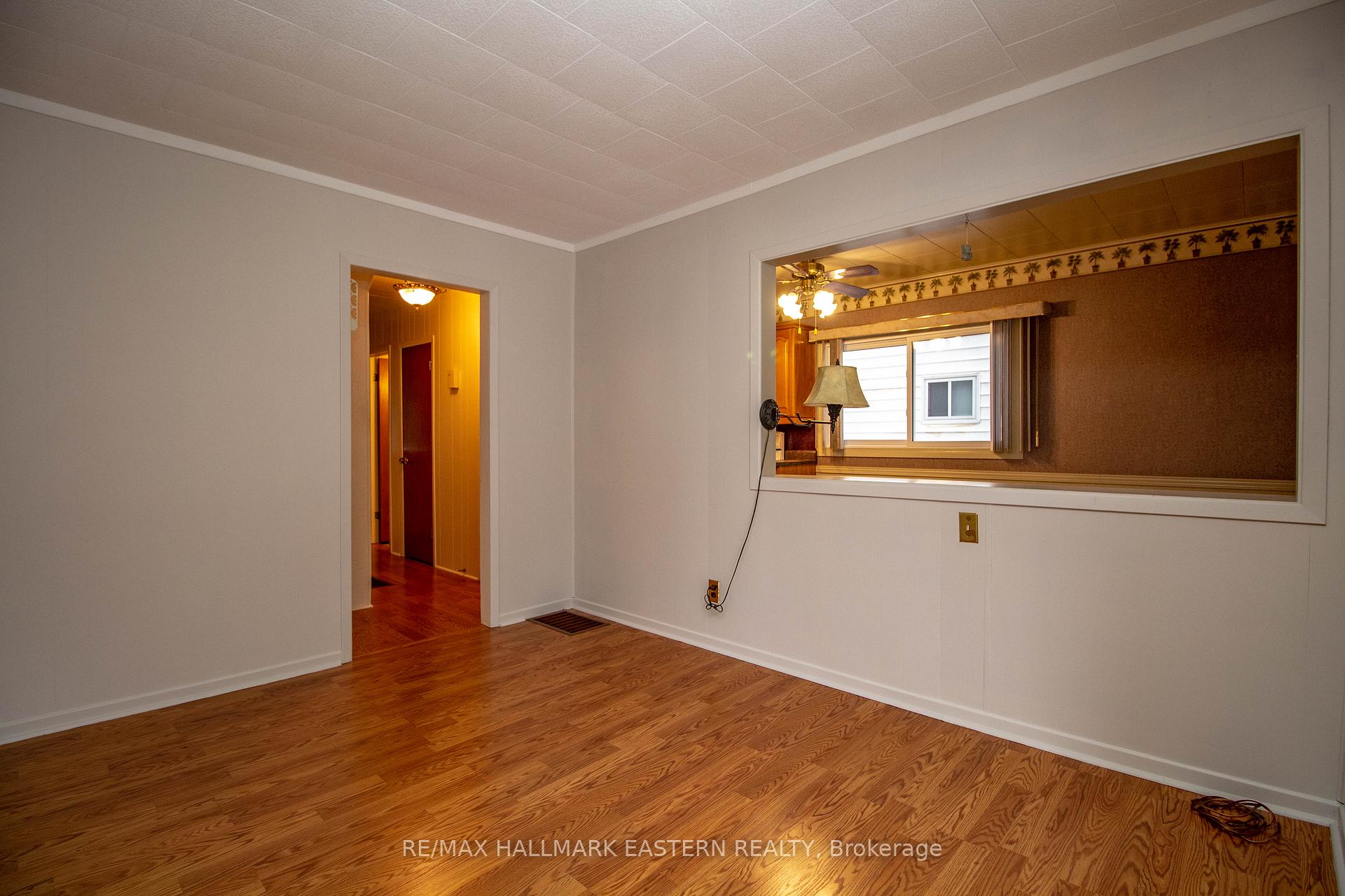 Photo 3 of 683 Little Street, Peterborough, Otonabee Ward 1 — HOMEH