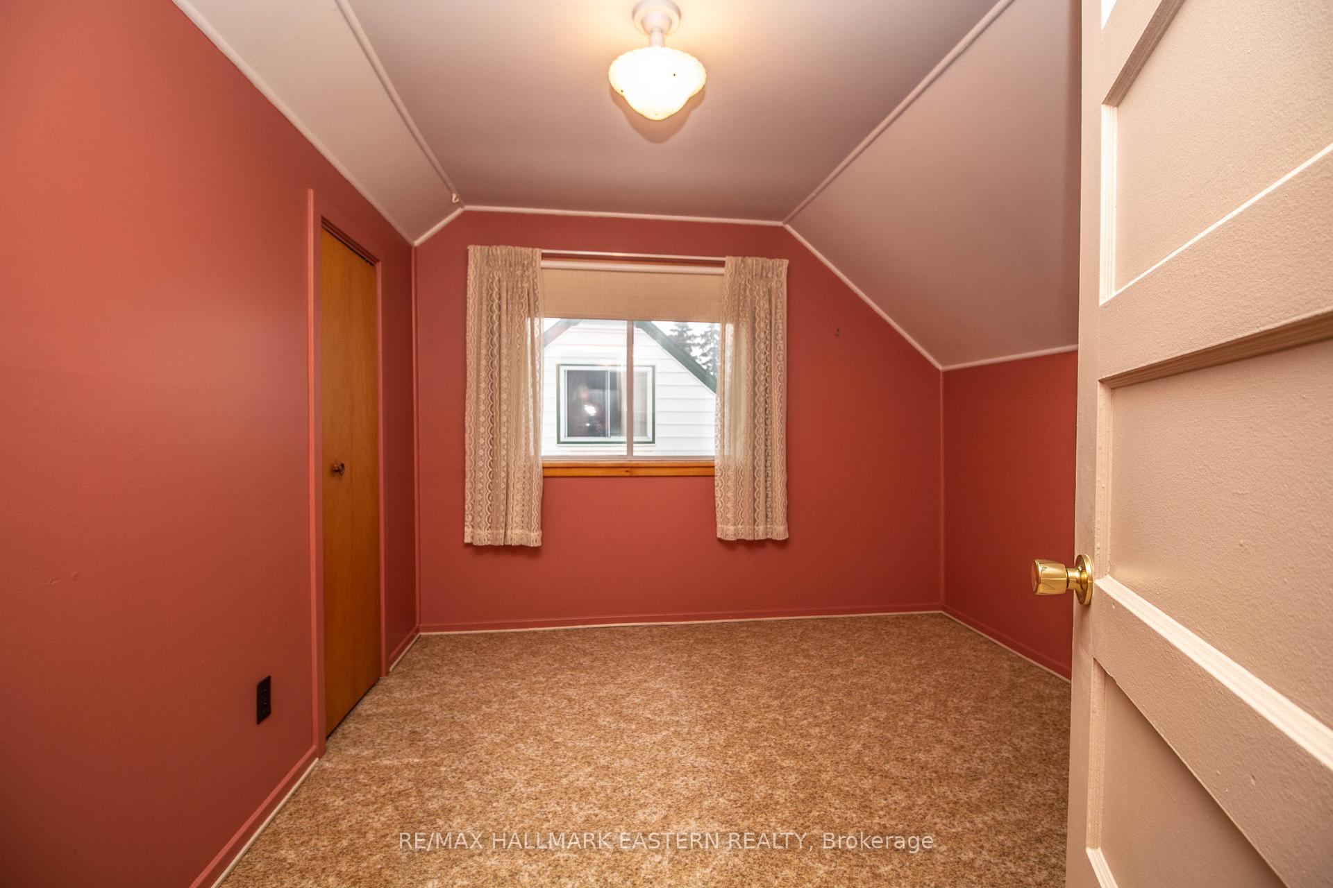 Photo 12 of 683 Little Street, Peterborough, Otonabee Ward 1 — HOMEH