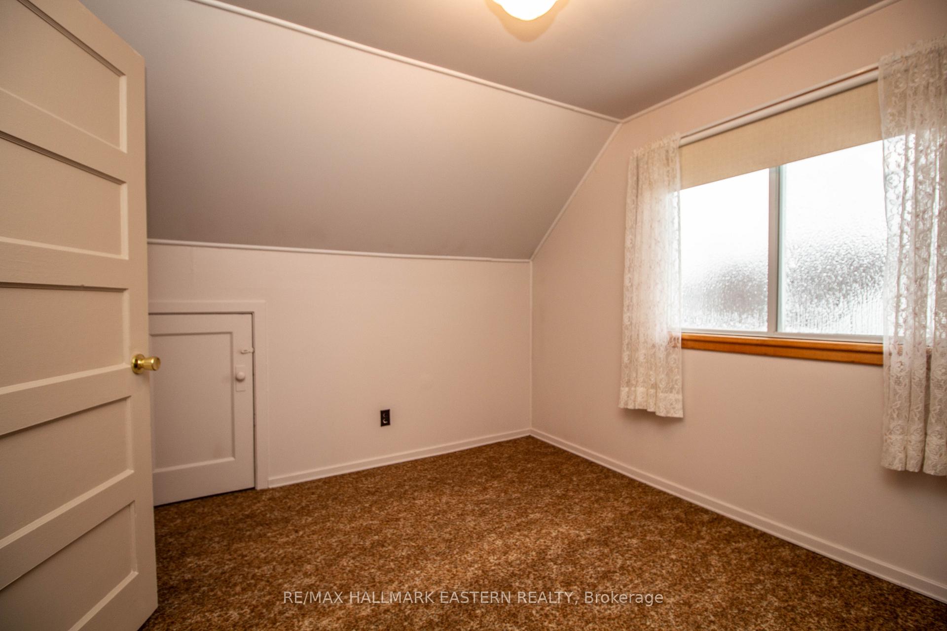 Photo 14 of 683 Little Street, Peterborough, Otonabee Ward 1 — HOMEH