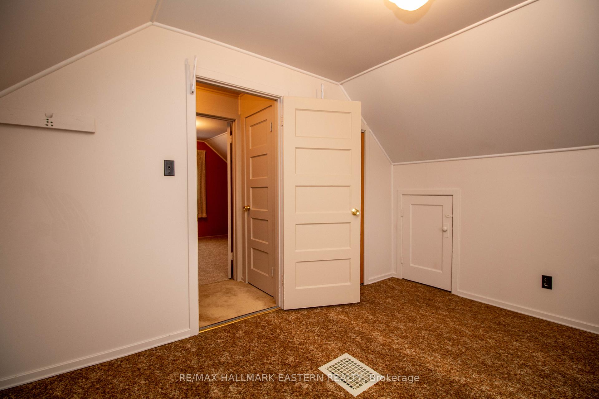 Photo 15 of 683 Little Street, Peterborough, Otonabee Ward 1 — HOMEH