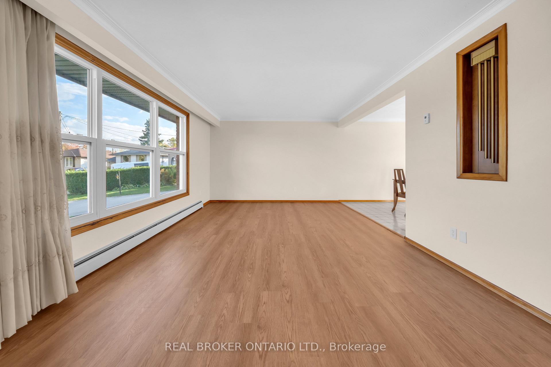 Photo 6 of 132 Greeningdon Drive, Hamilton, Greeningdon — HOMEH