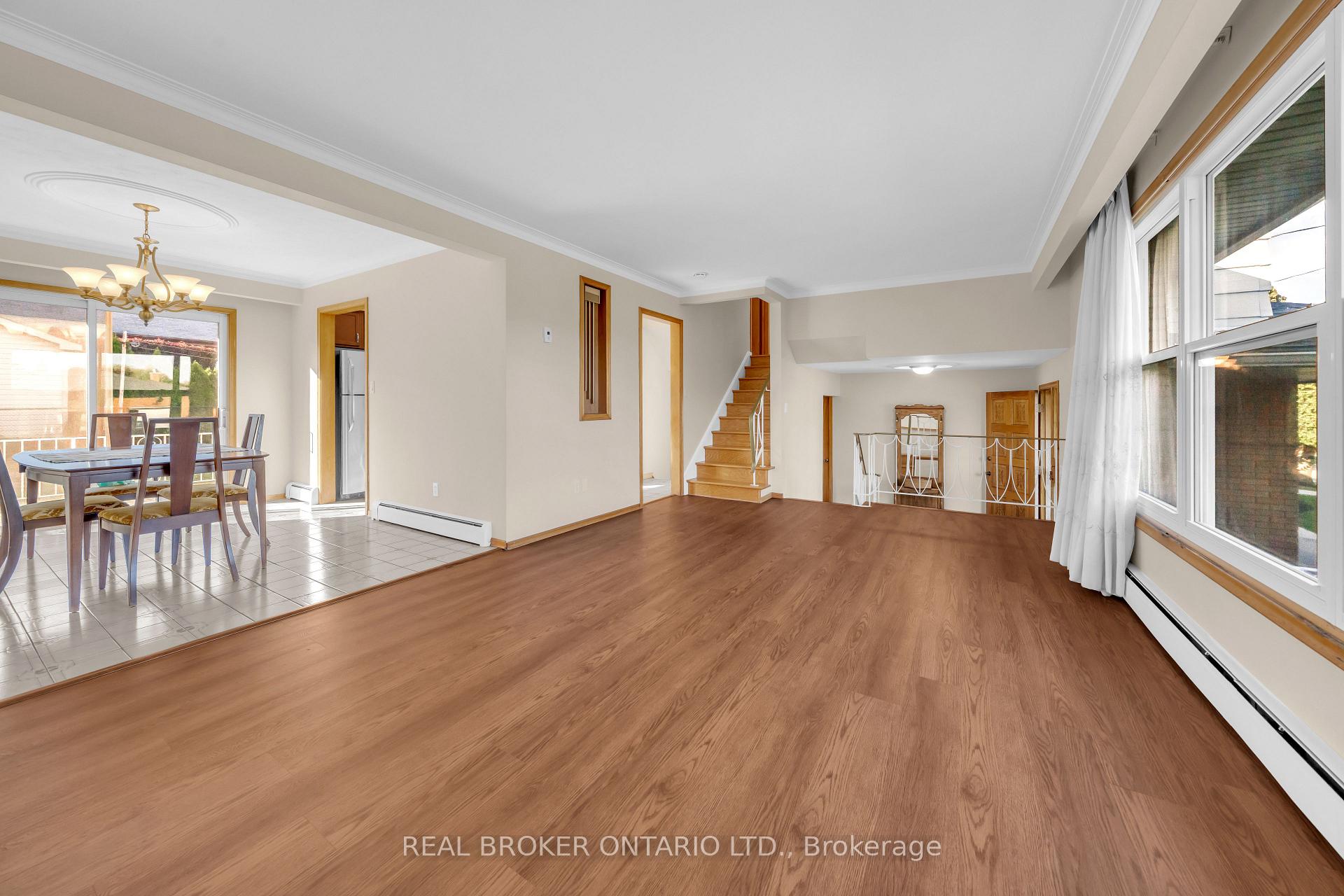 Photo 8 of 132 Greeningdon Drive, Hamilton, Greeningdon — HOMEH