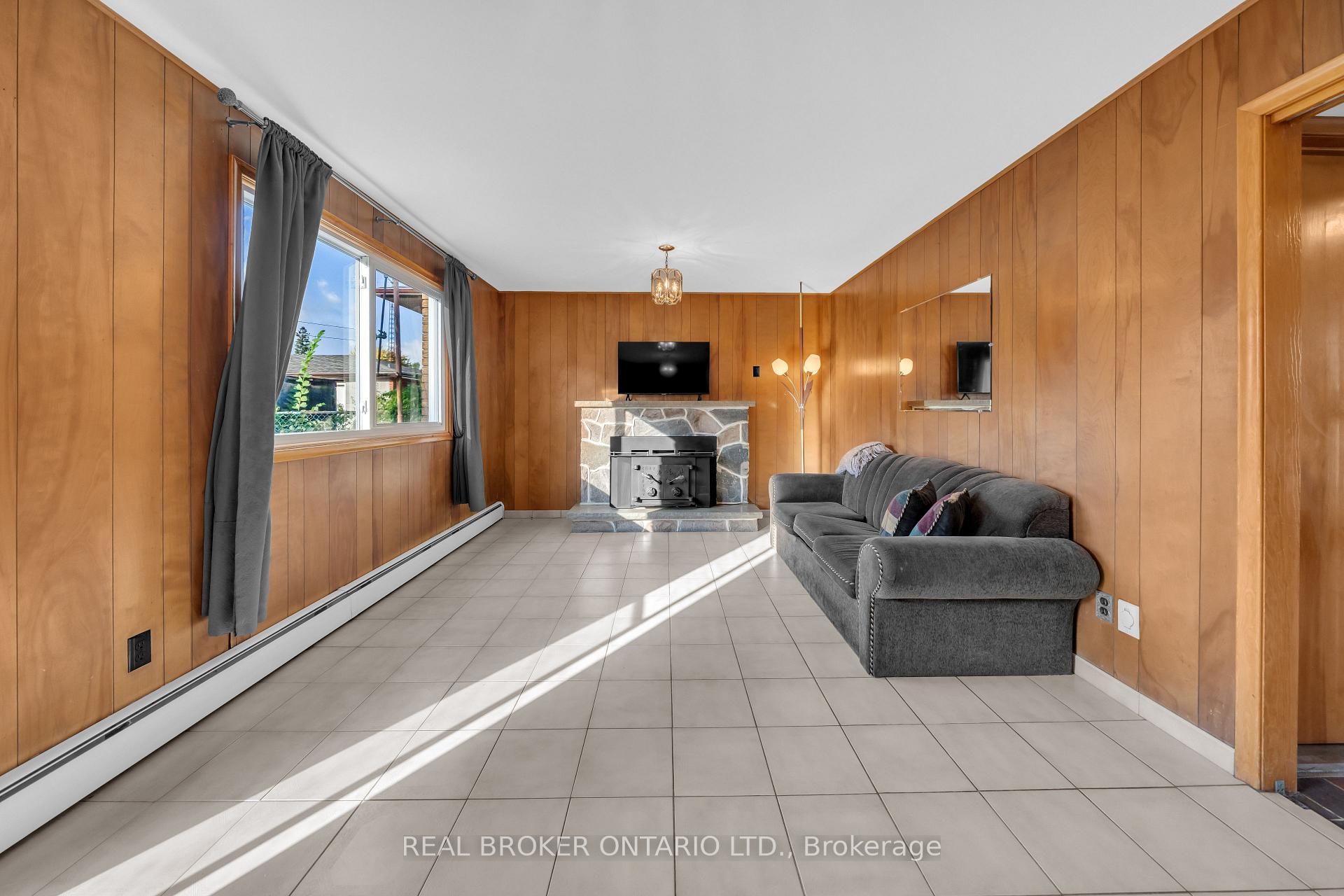 Photo 18 of 132 Greeningdon Drive, Hamilton, Greeningdon — HOMEH