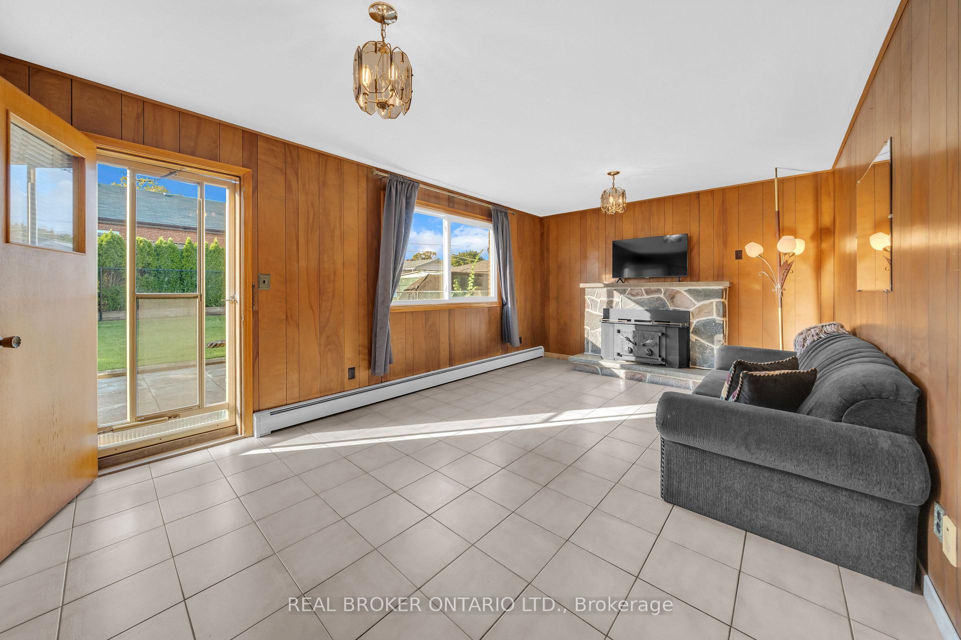 Photo 20 of 132 Greeningdon Drive, Hamilton, Greeningdon — HOMEH