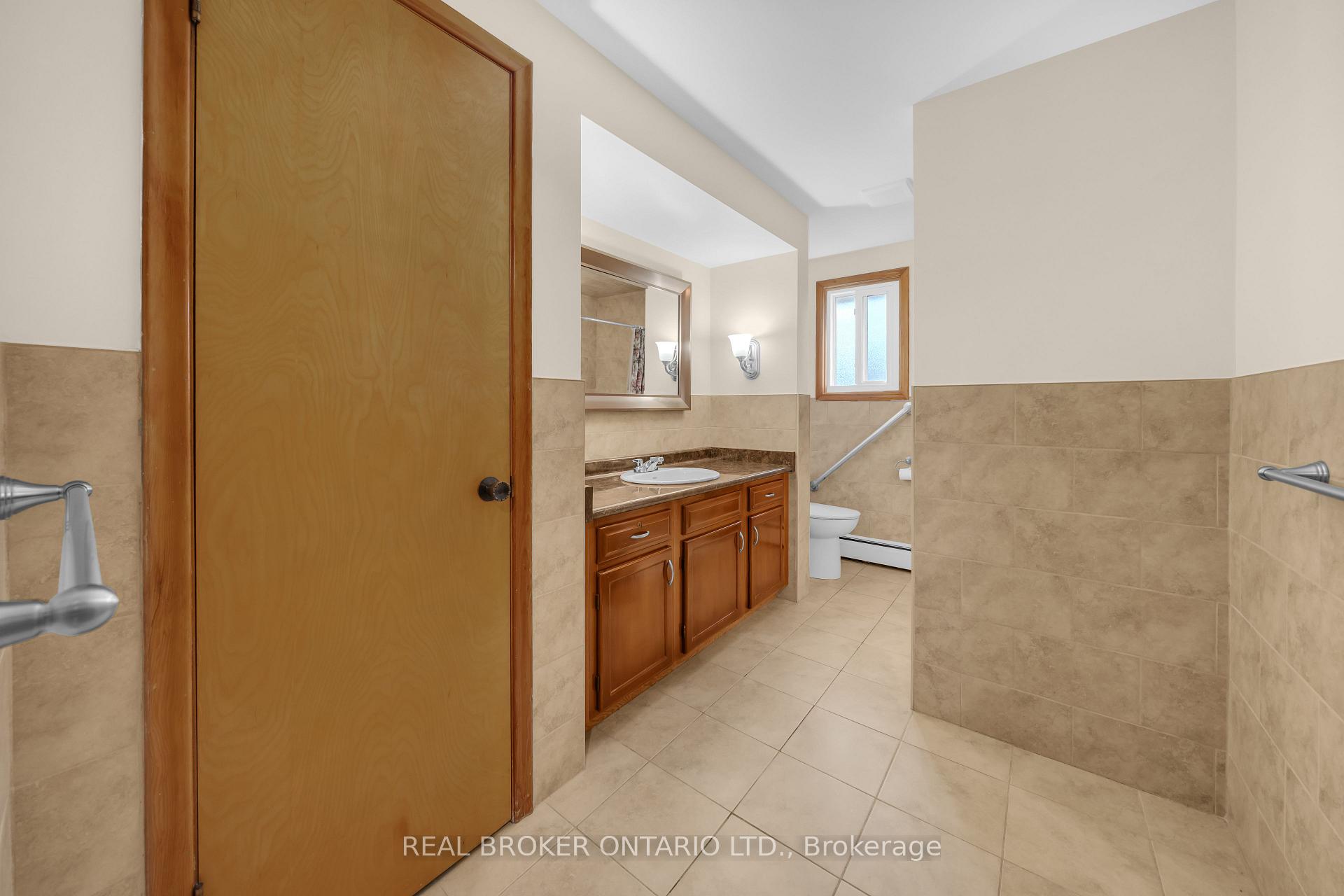 Photo 21 of 132 Greeningdon Drive, Hamilton, Greeningdon — HOMEH