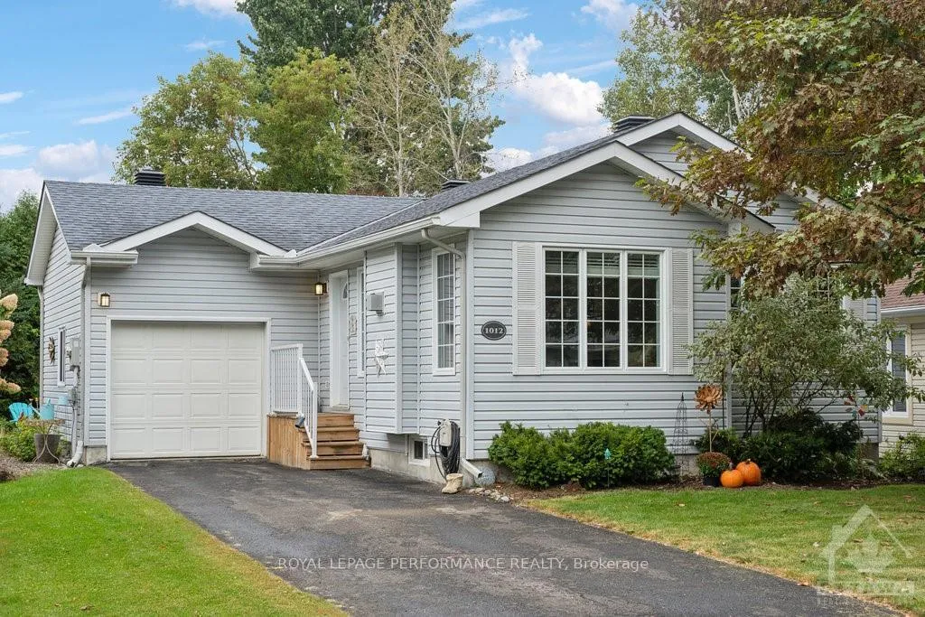 Photo 1 of 1012 Teena Colleen, Ottawa, Greely — HOMEH