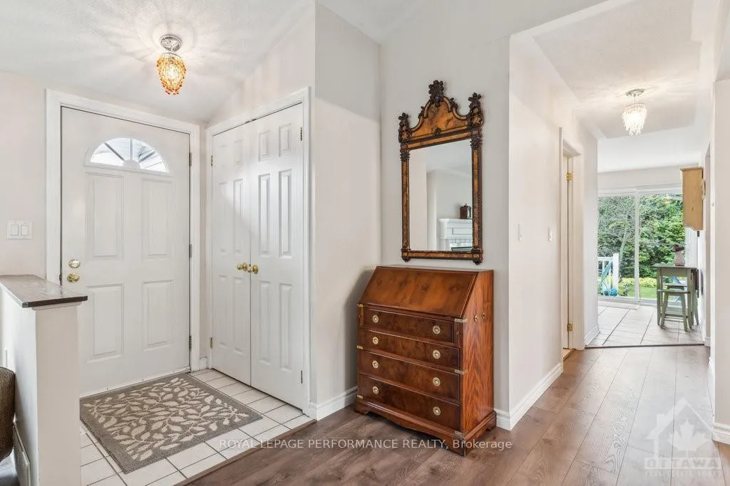 Photo 3 of 1012 Teena Colleen, Ottawa, Greely — HOMEH