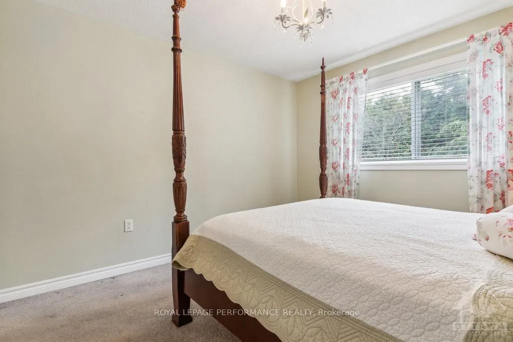 Photo 15 of 1012 Teena Colleen, Ottawa, Greely — HOMEH