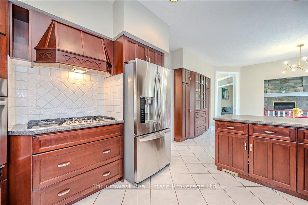 Photo 16 of 46 Robin Road, Guelph, Kortright East — HOMEH