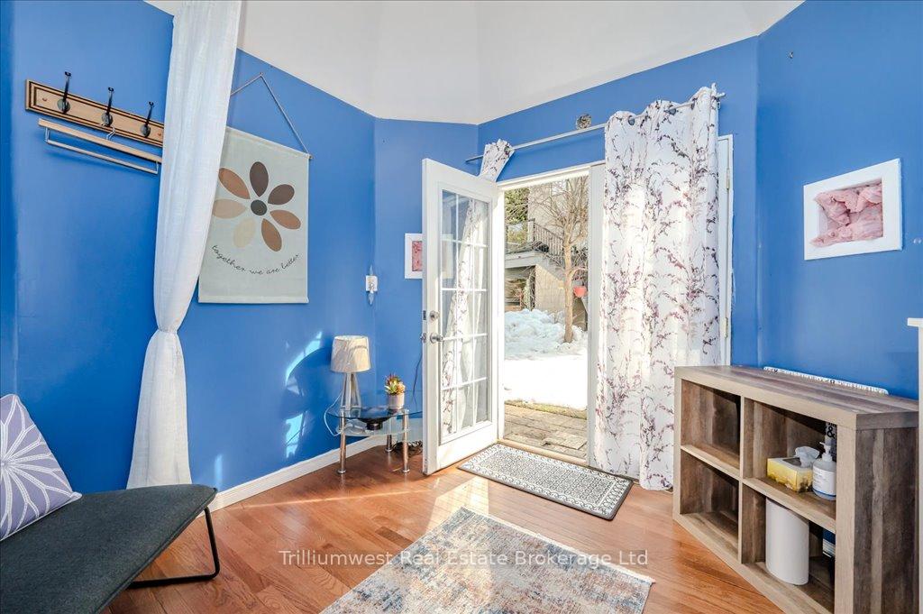 Photo 33 of 46 Robin Road, Guelph, Kortright East — HOMEH