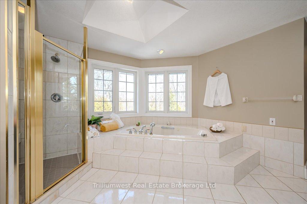 Photo 37 of 46 Robin Road, Guelph, Kortright East — HOMEH