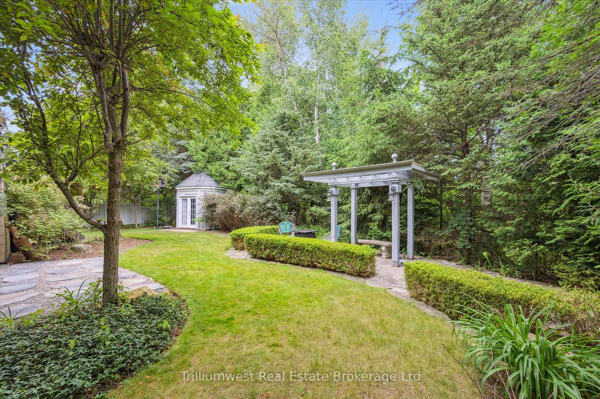 Photo 49 of 46 Robin Road, Guelph, Kortright East — HOMEH