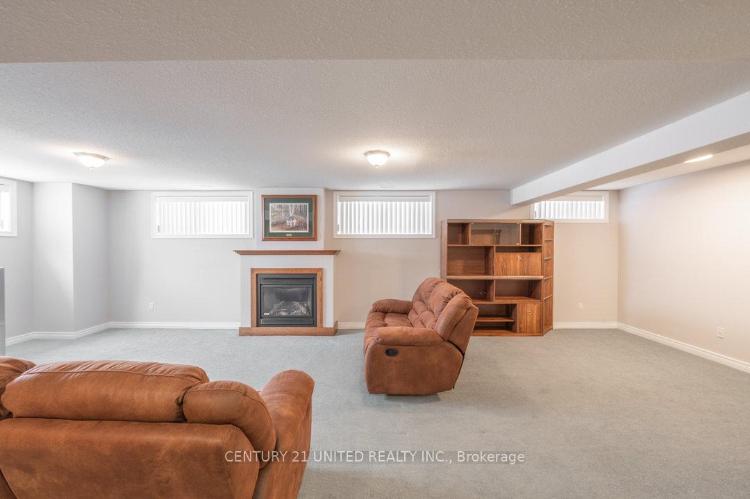Photo 25 of 1657 Cahill Drive, Peterborough, Otonabee Ward 1 — HOMEH