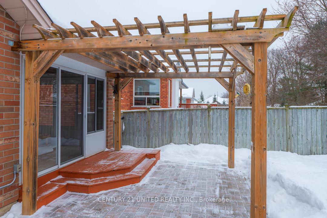 Photo 33 of 1657 Cahill Drive, Peterborough, Otonabee Ward 1 — HOMEH