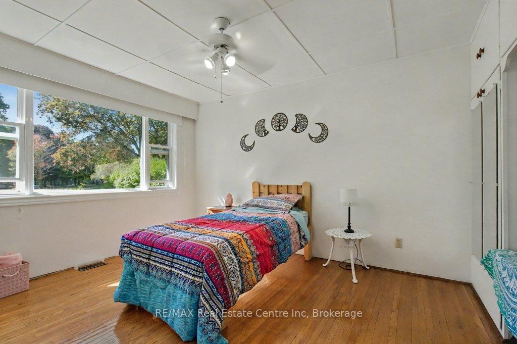 Photo 12 of 11 Riverview Drive, Guelph, Riverside Park — HOMEH