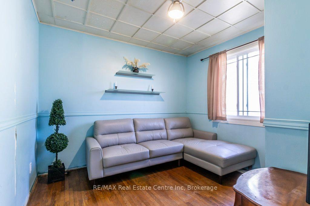 Photo 14 of 11 Riverview Drive, Guelph, Riverside Park — HOMEH