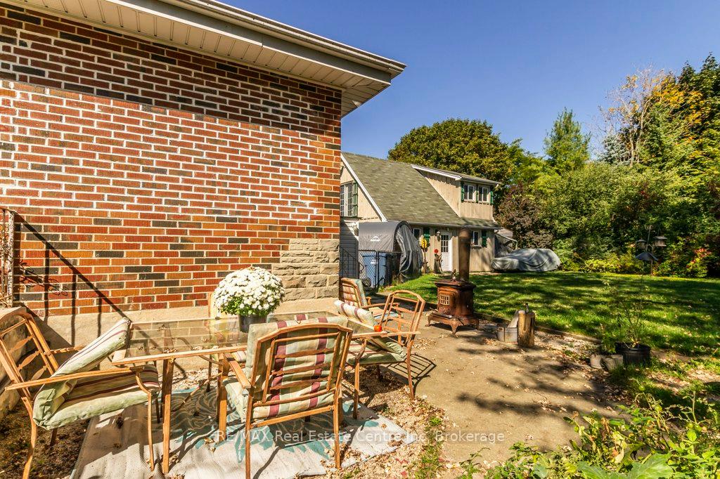 Photo 23 of 11 Riverview Drive, Guelph, Riverside Park — HOMEH