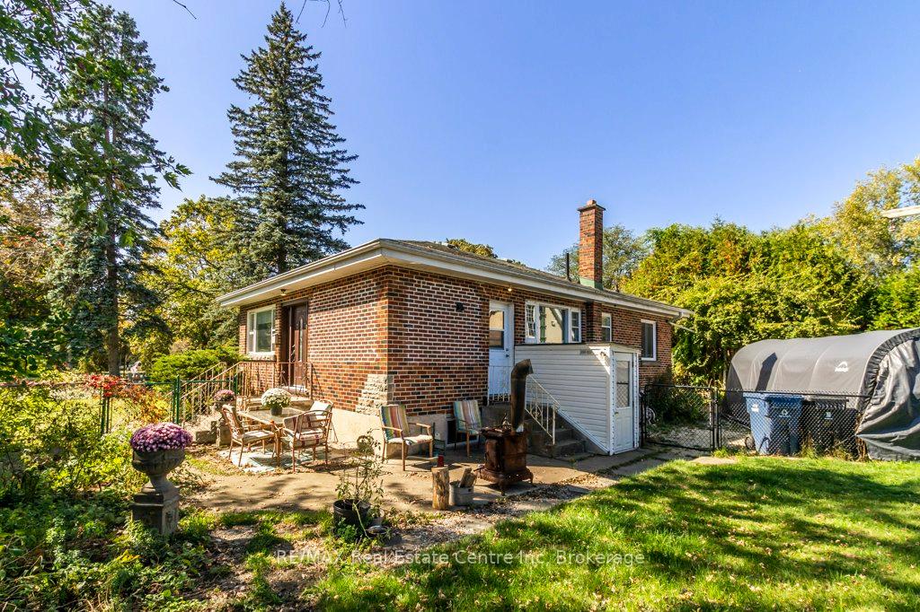 Photo 25 of 11 Riverview Drive, Guelph, Riverside Park — HOMEH