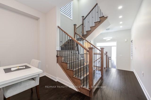Photo 17 of 612 Leatherleaf Landing, Milton, Cobban — HOMEH