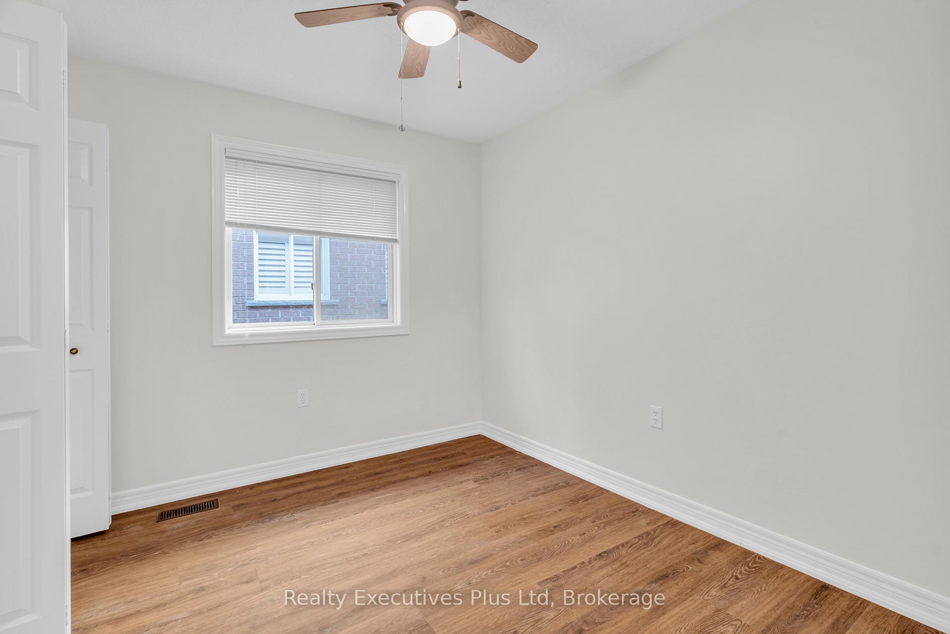Photo 17 of 18 Sprucehaven Court, Guelph, Village By The Arboretum — HOMEH