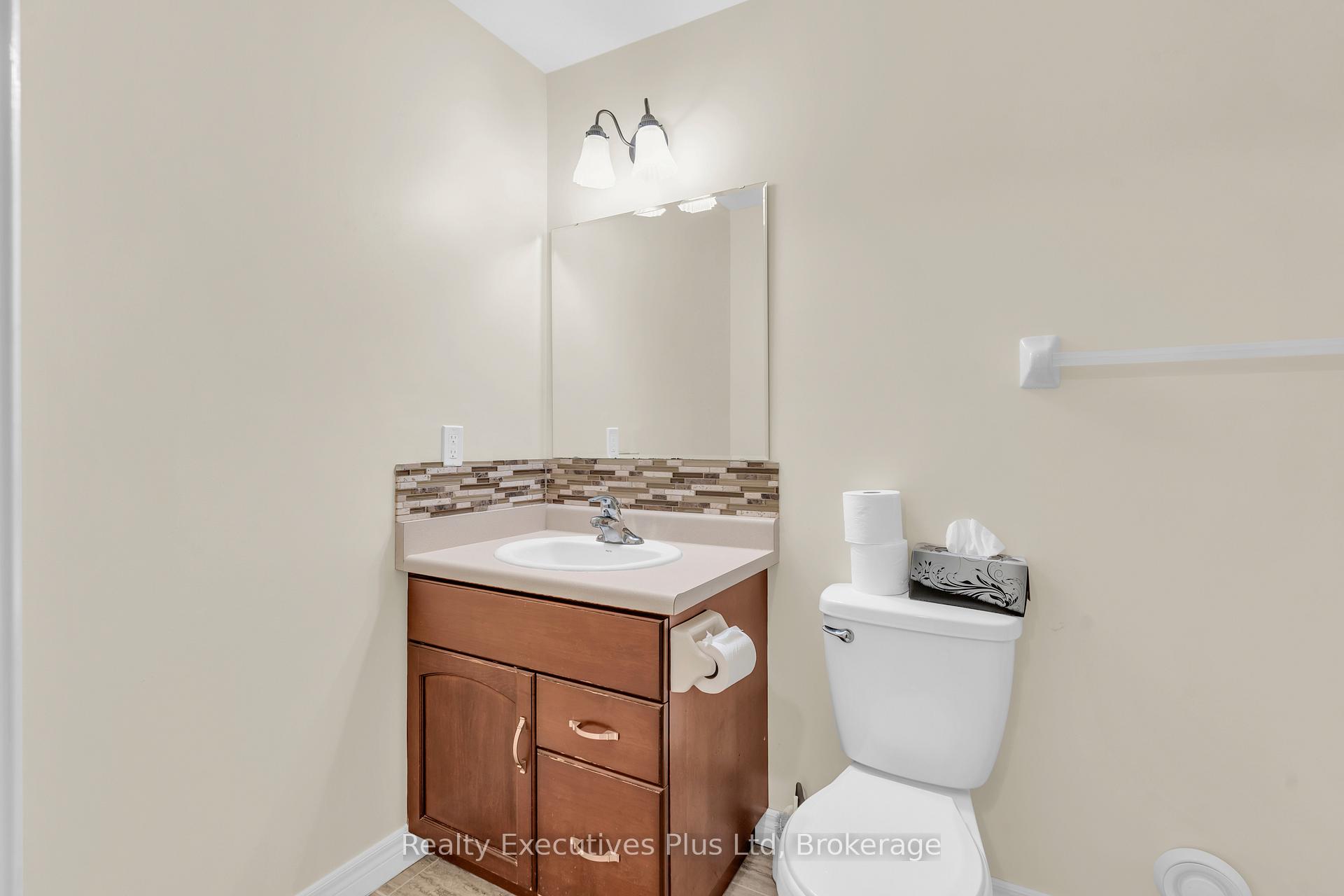 Photo 28 of 18 Sprucehaven Court, Guelph, Village By The Arboretum — HOMEH