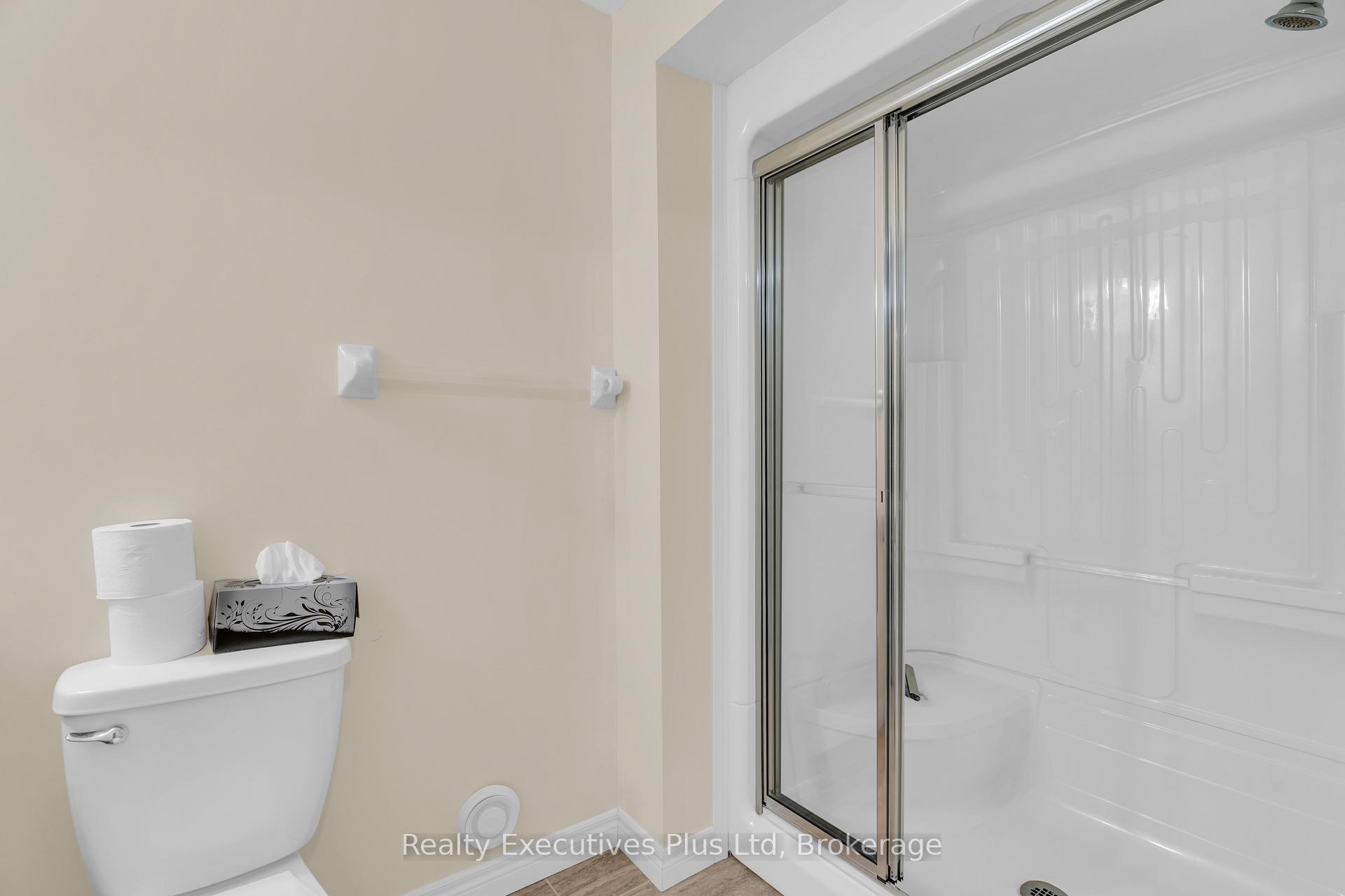 Photo 29 of 18 Sprucehaven Court, Guelph, Village By The Arboretum — HOMEH