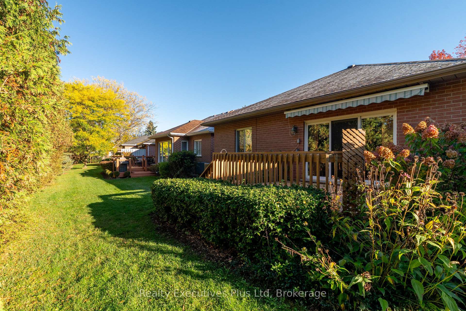 Photo 37 of 18 Sprucehaven Court, Guelph, Village By The Arboretum — HOMEH
