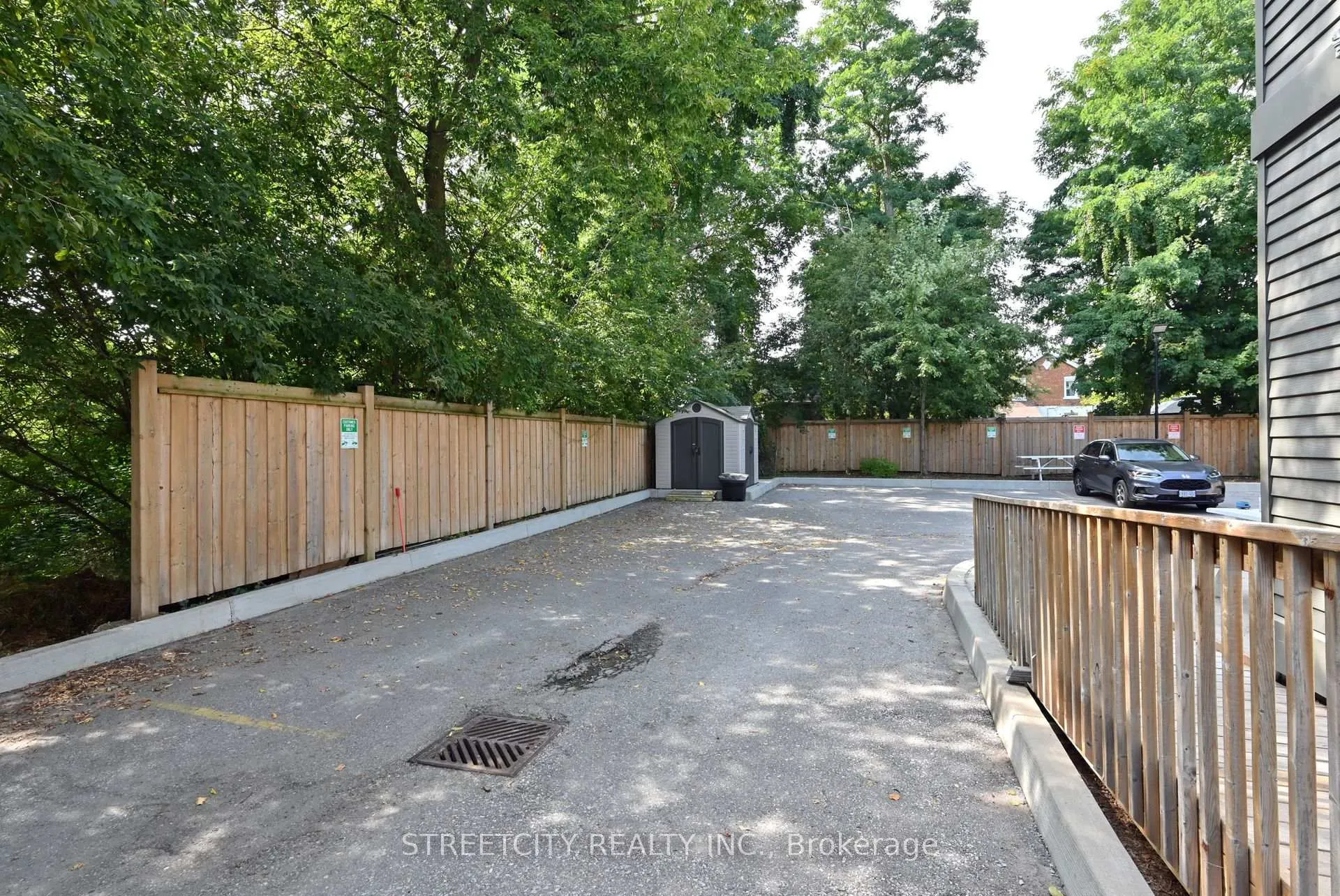 Photo 6 of Unit 201, 170 Bradford Street, Barrie, City Centre — HOMEH