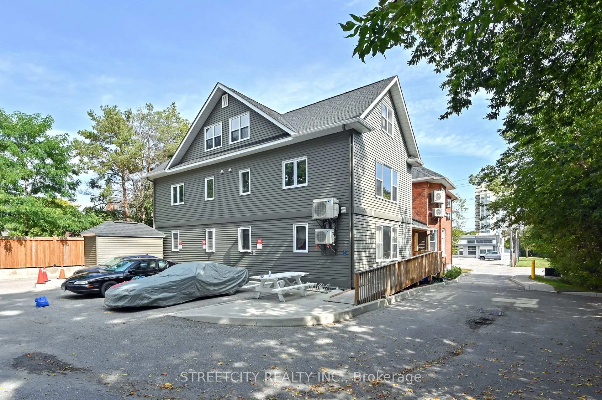 Photo 9 of Unit 201, 170 Bradford Street, Barrie, City Centre — HOMEH