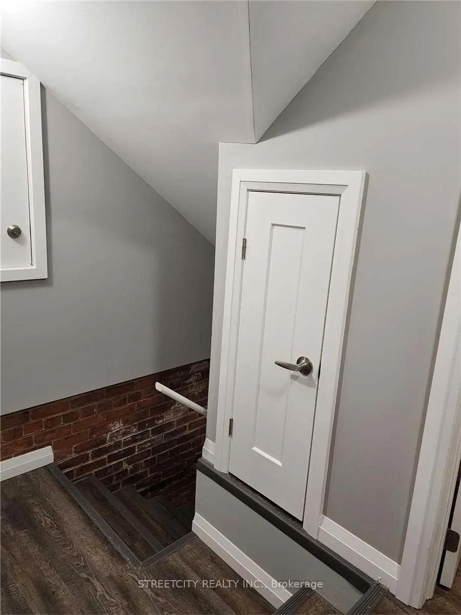 Photo 16 of Unit 201, 170 Bradford Street, Barrie, City Centre — HOMEH