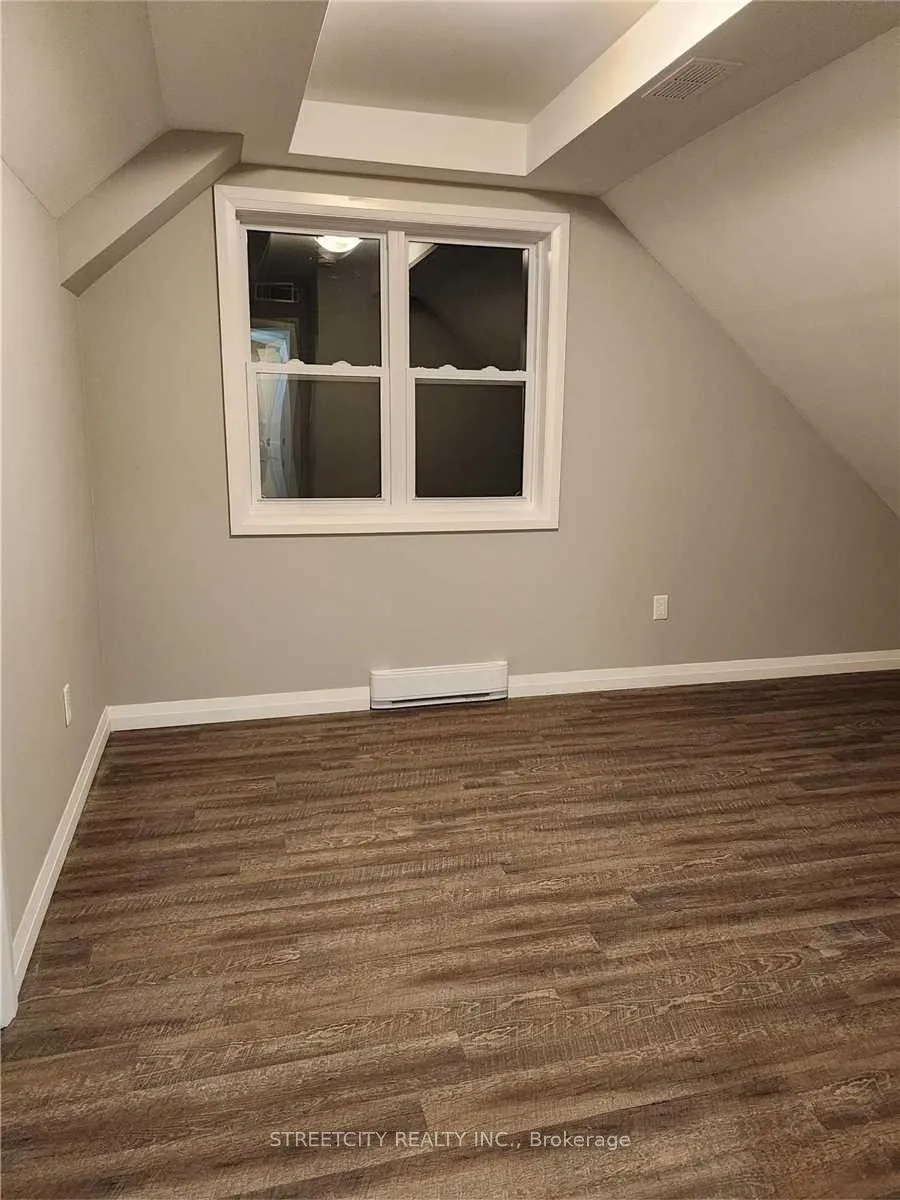Photo 18 of Unit 201, 170 Bradford Street, Barrie, City Centre — HOMEH