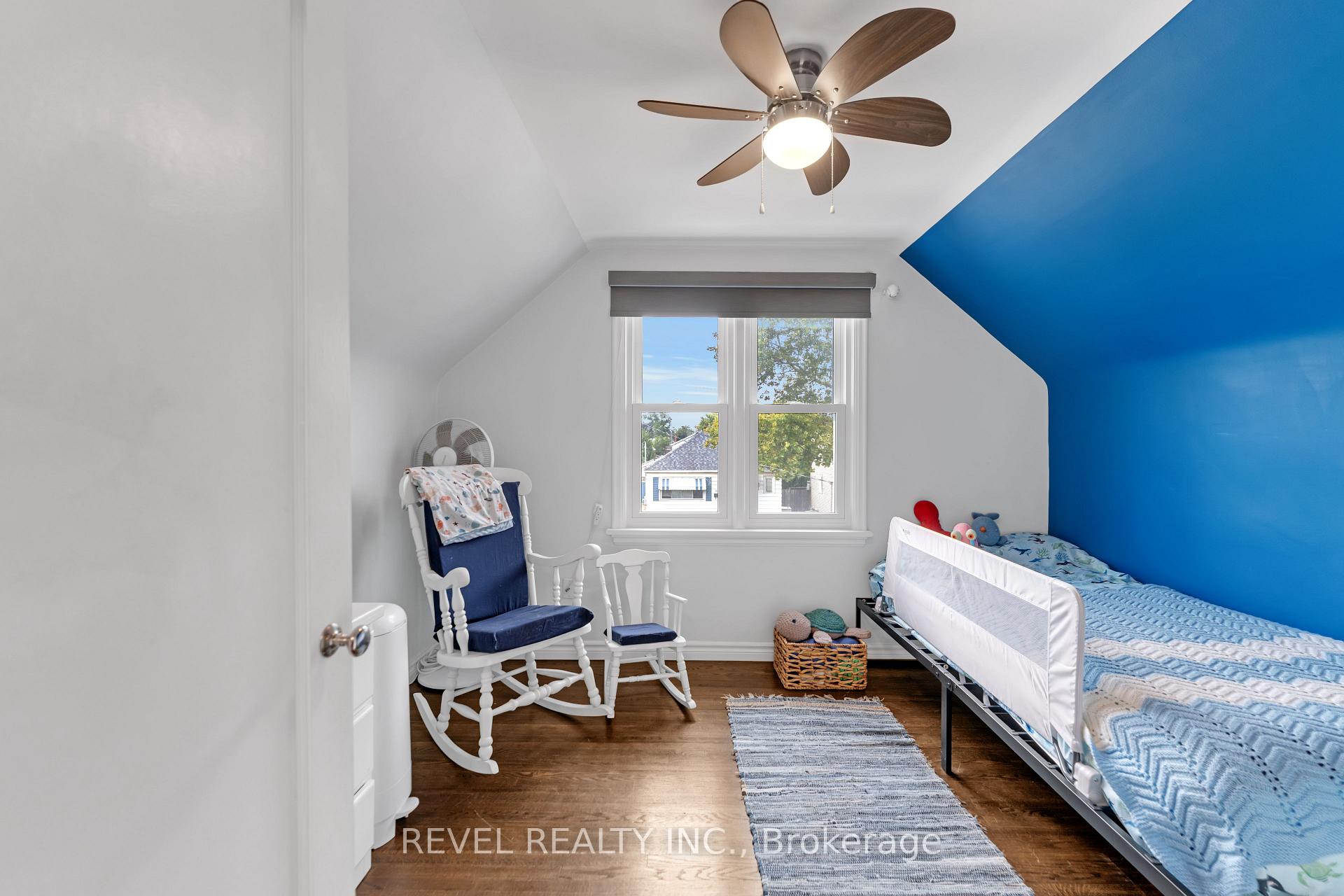 Photo 9 of 207 Auburn Avenue, Hamilton, Bartonville — HOMEH