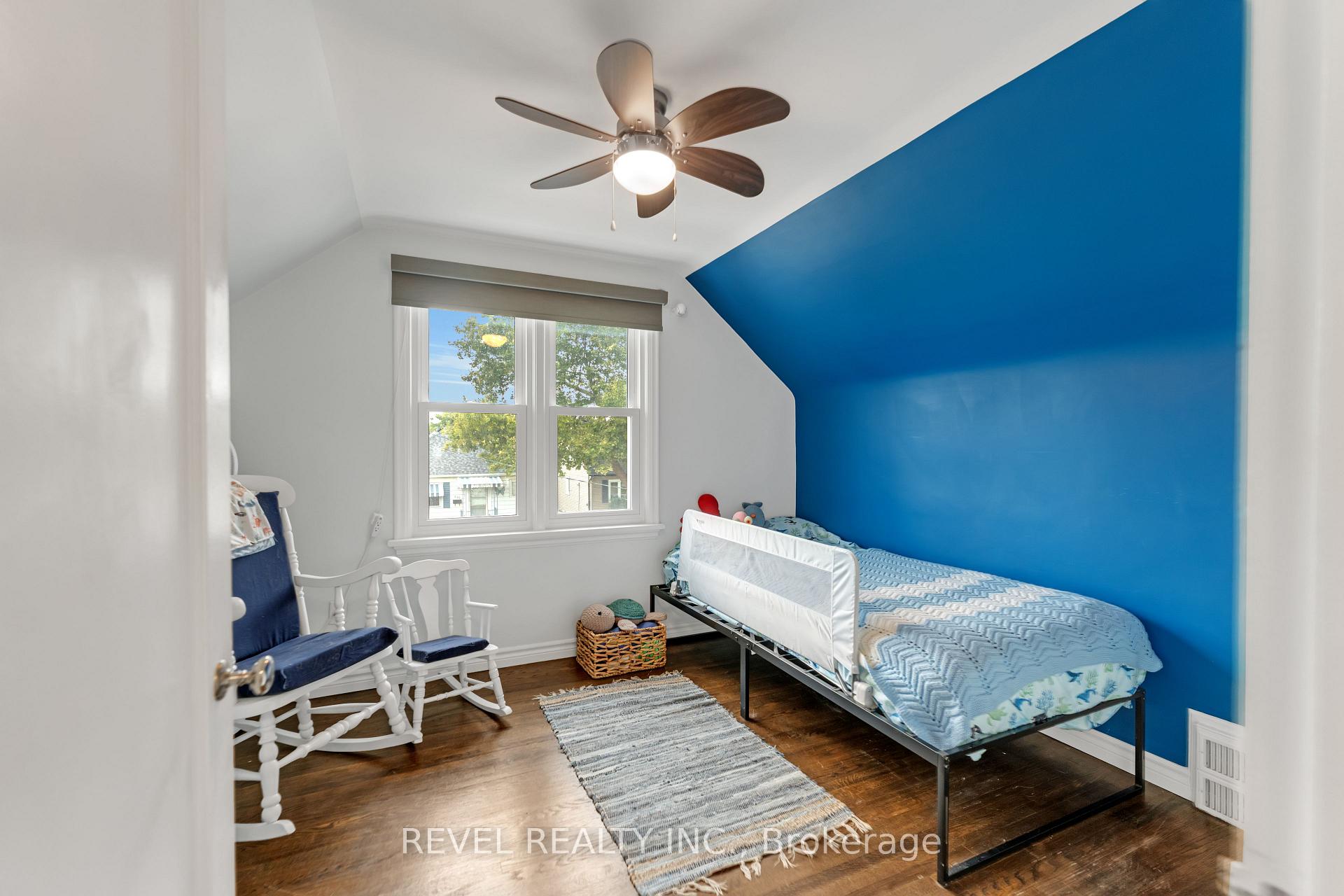 Photo 10 of 207 Auburn Avenue, Hamilton, Bartonville — HOMEH