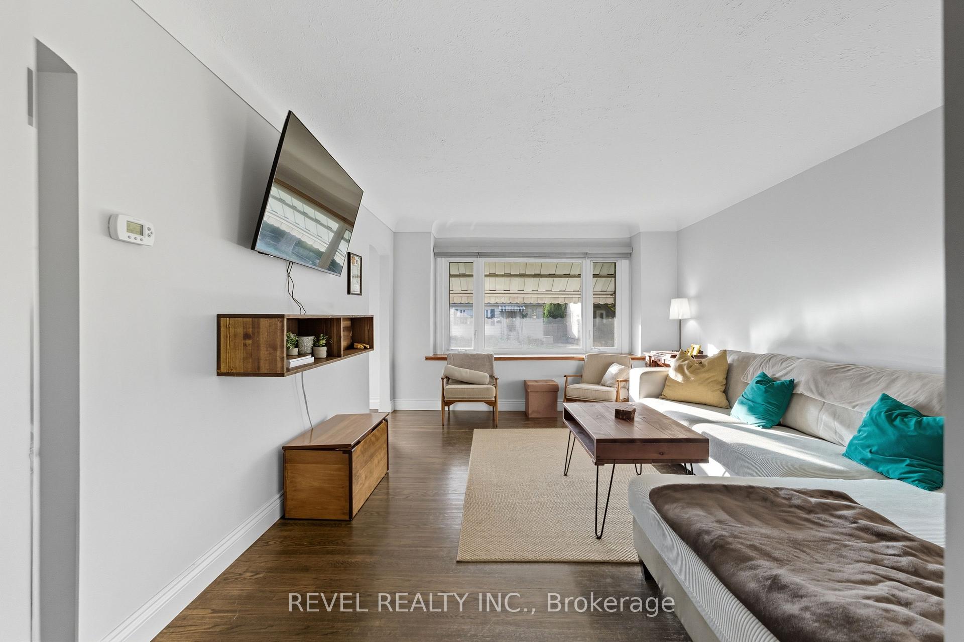 Photo 13 of 207 Auburn Avenue, Hamilton, Bartonville — HOMEH
