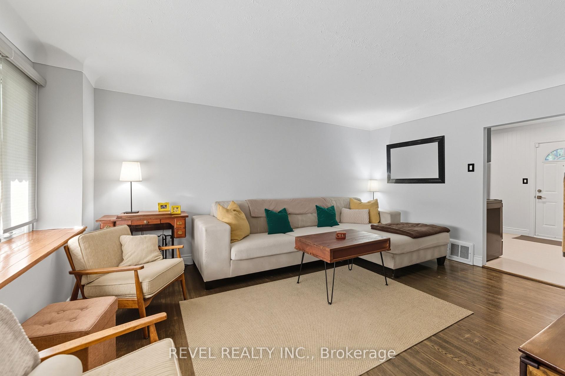 Photo 15 of 207 Auburn Avenue, Hamilton, Bartonville — HOMEH