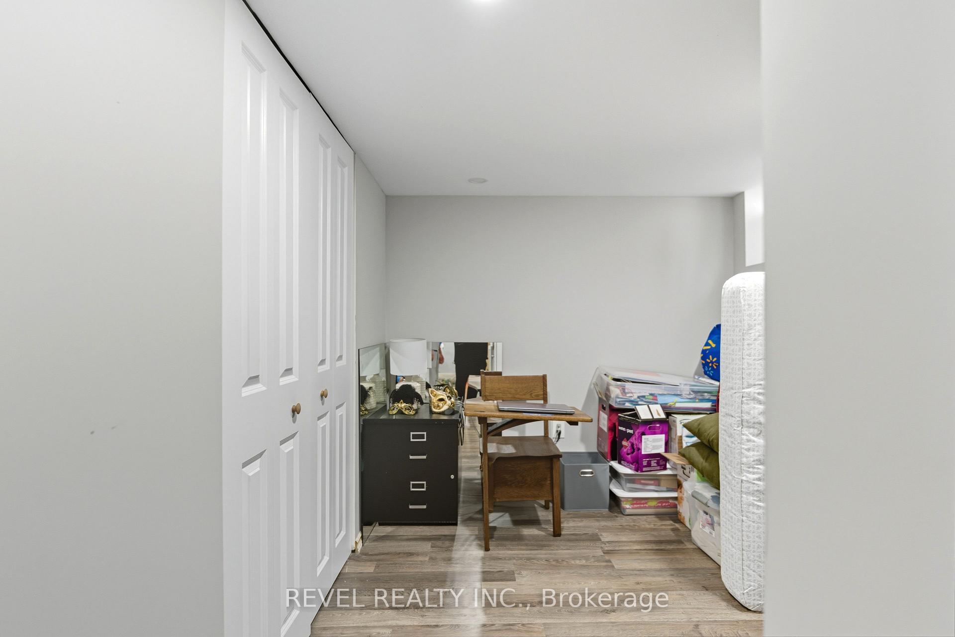 Photo 24 of 207 Auburn Avenue, Hamilton, Bartonville — HOMEH