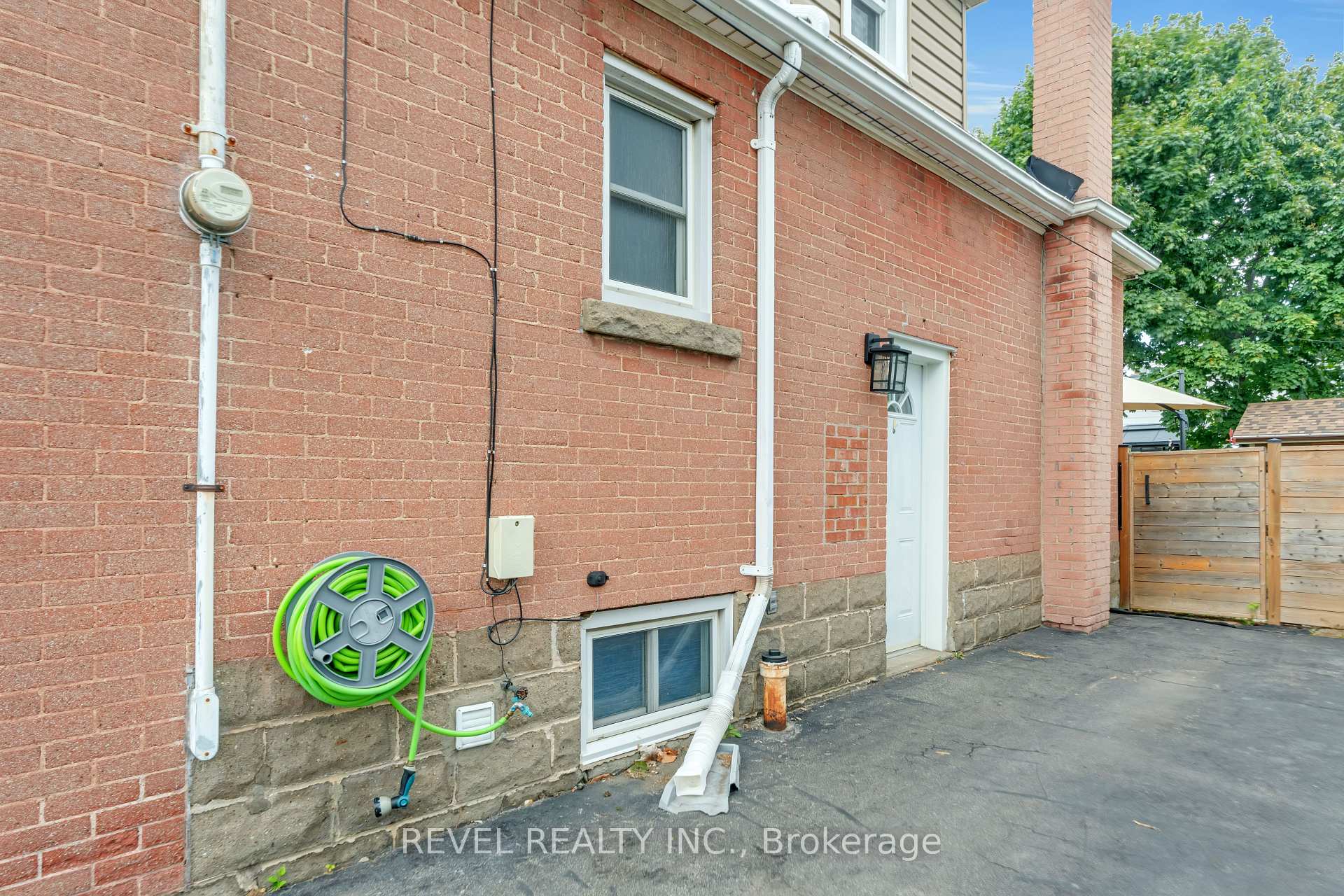 Photo 32 of 207 Auburn Avenue, Hamilton, Bartonville — HOMEH