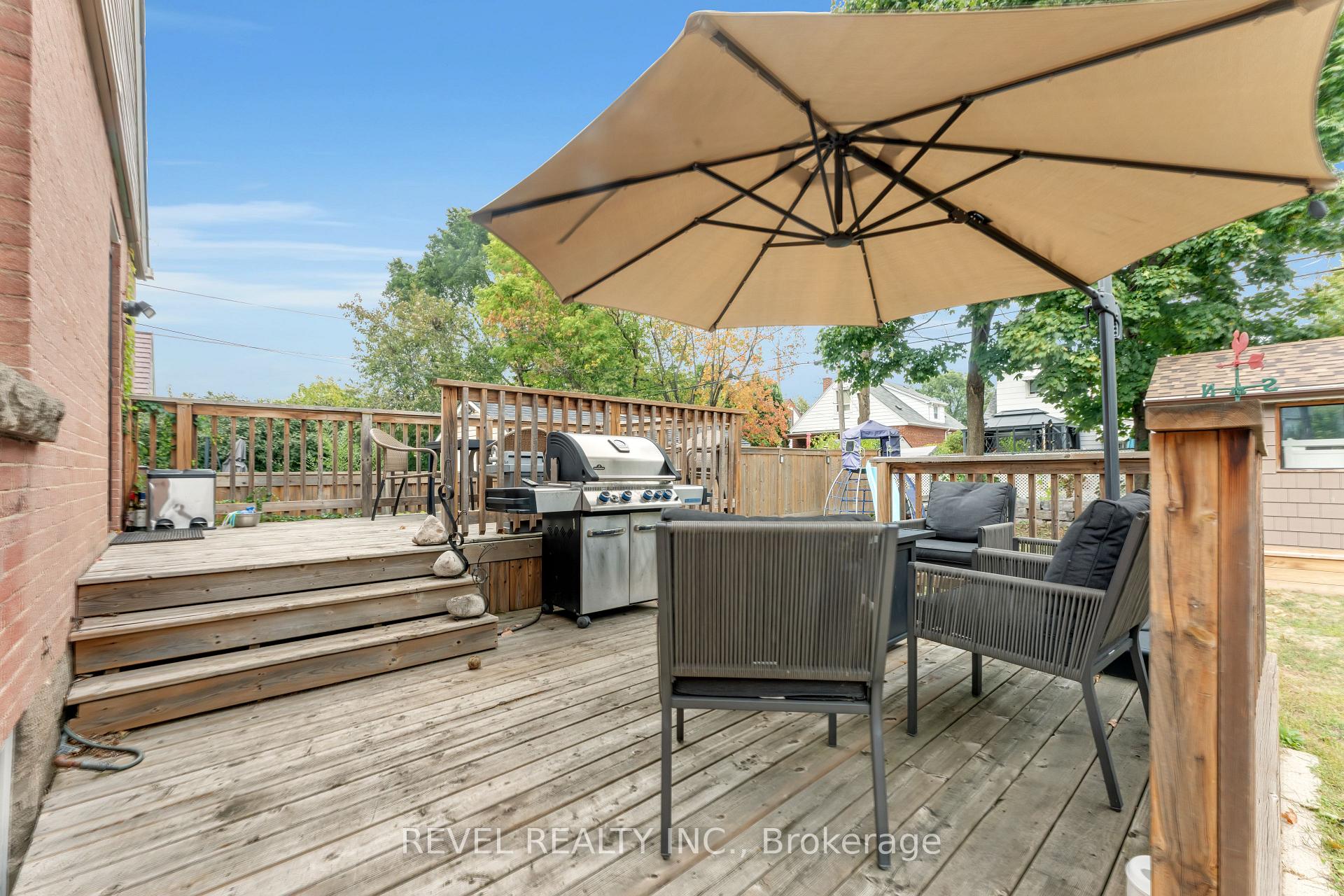 Photo 33 of 207 Auburn Avenue, Hamilton, Bartonville — HOMEH