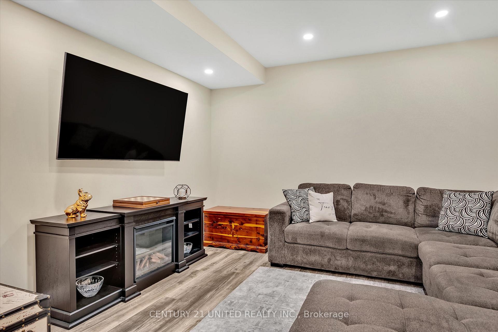 Photo 5 of 145 Towerhill Road, Peterborough, Northcrest Ward 5 — HOMEH