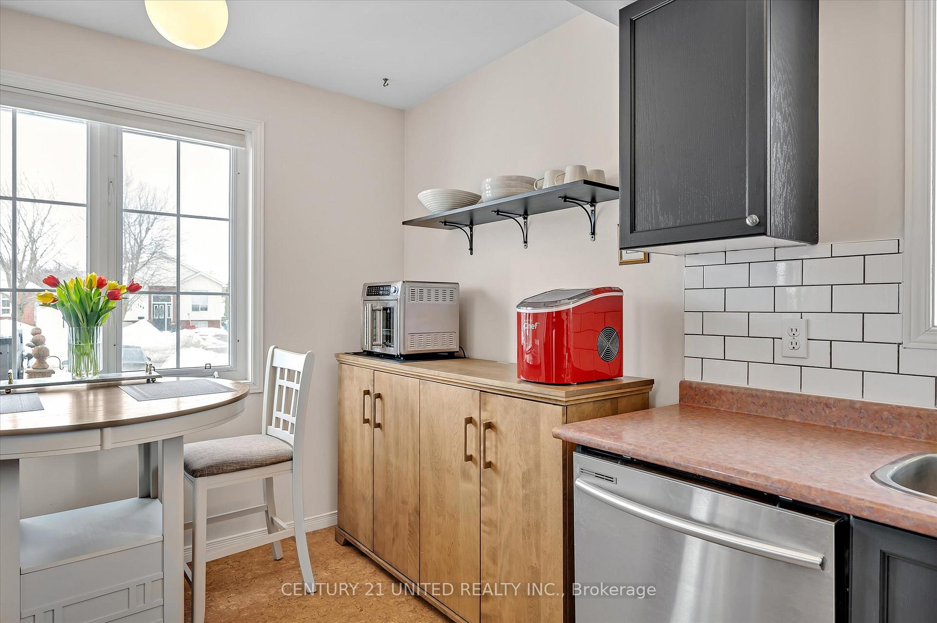 Photo 14 of 145 Towerhill Road, Peterborough, Northcrest Ward 5 — HOMEH