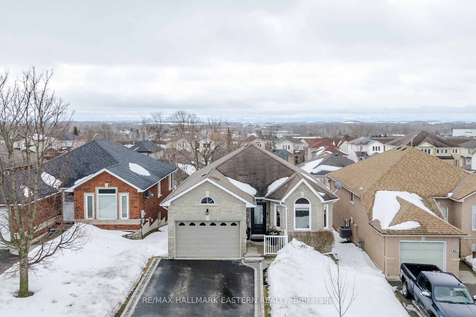 Photo 1 of 657 Trailview Drive, Peterborough, Ashburnham Ward 4 — HOMEH