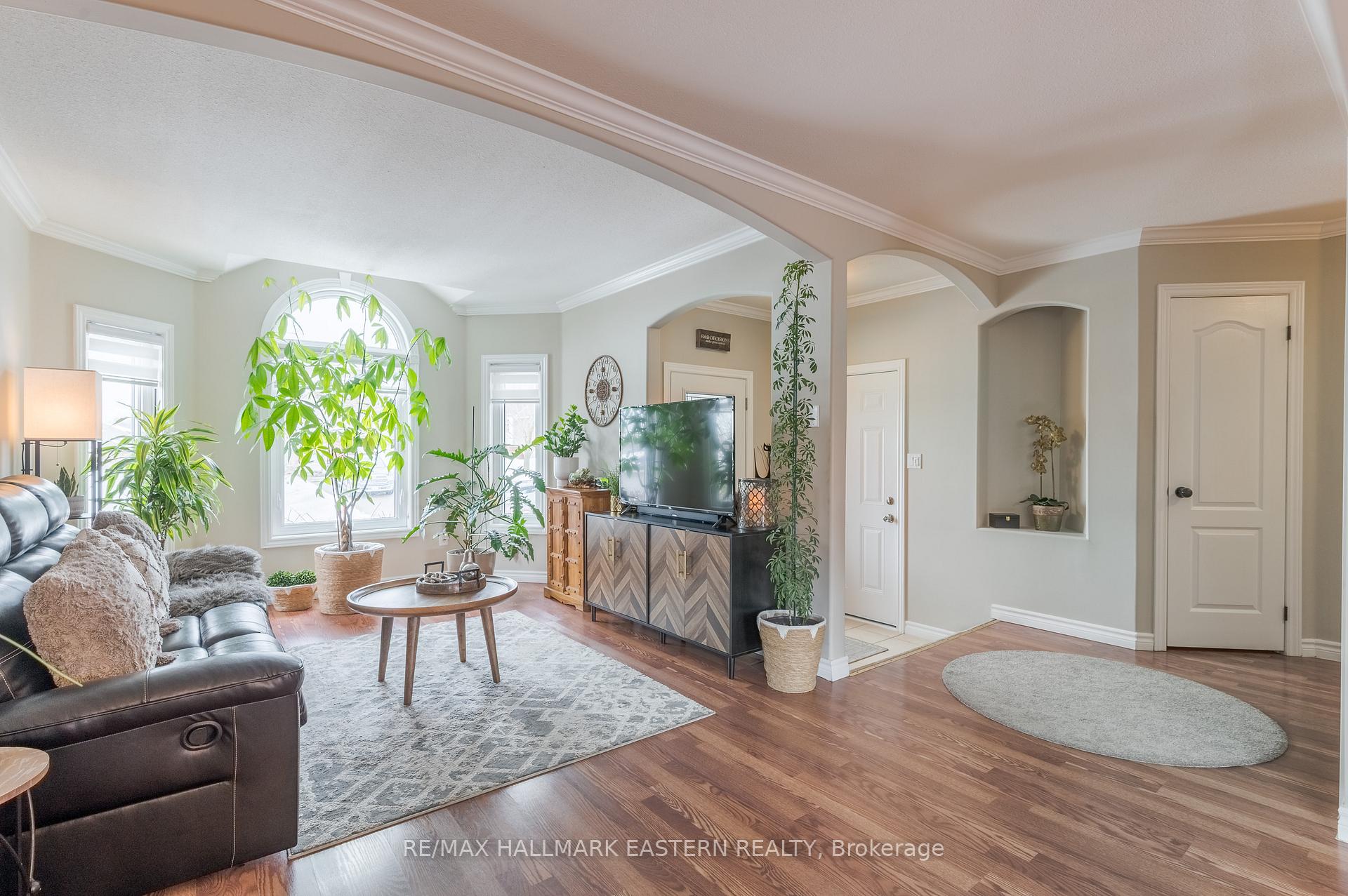 Photo 8 of 657 Trailview Drive, Peterborough, Ashburnham Ward 4 — HOMEH