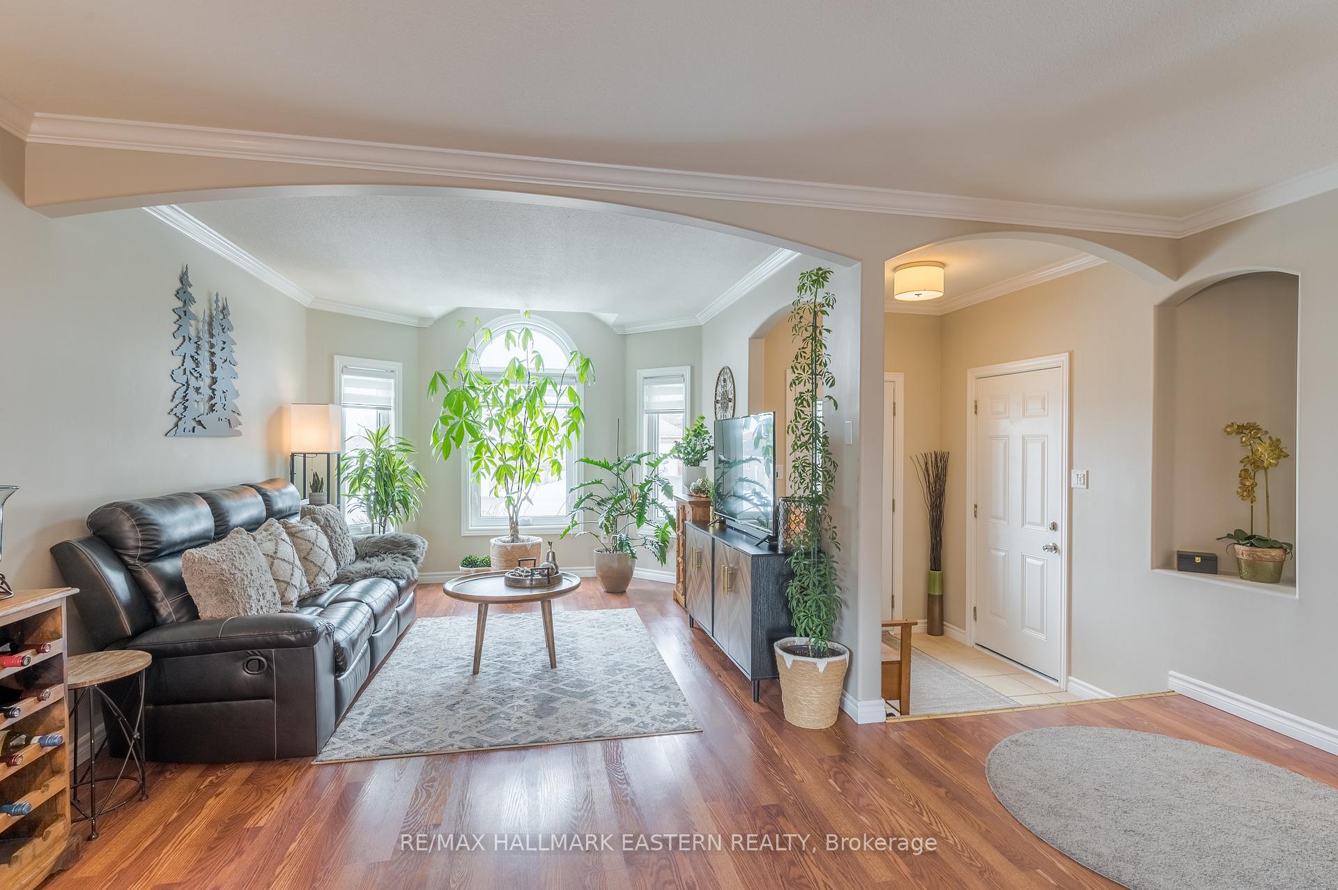 Photo 9 of 657 Trailview Drive, Peterborough, Ashburnham Ward 4 — HOMEH