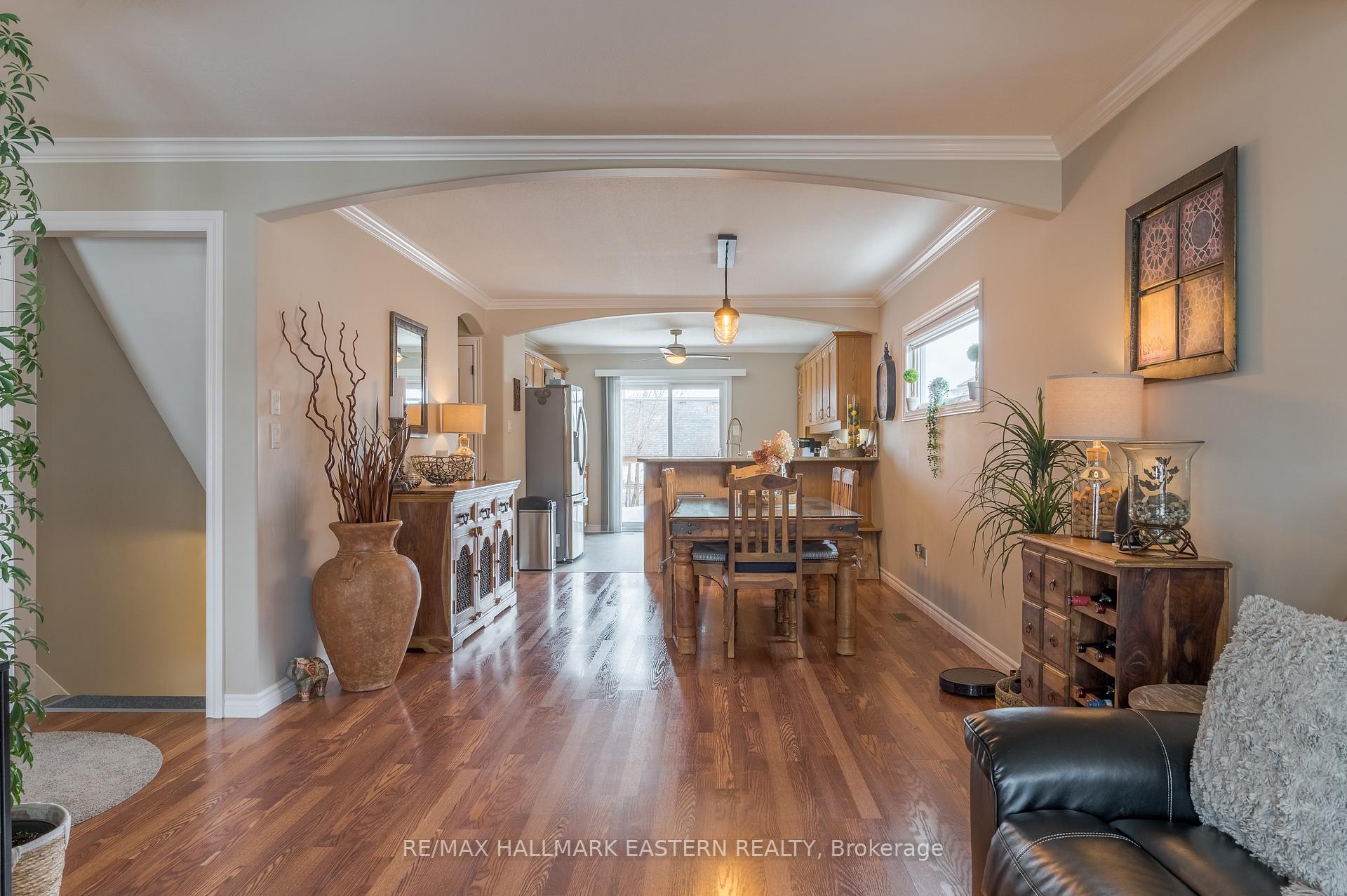 Photo 13 of 657 Trailview Drive, Peterborough, Ashburnham Ward 4 — HOMEH