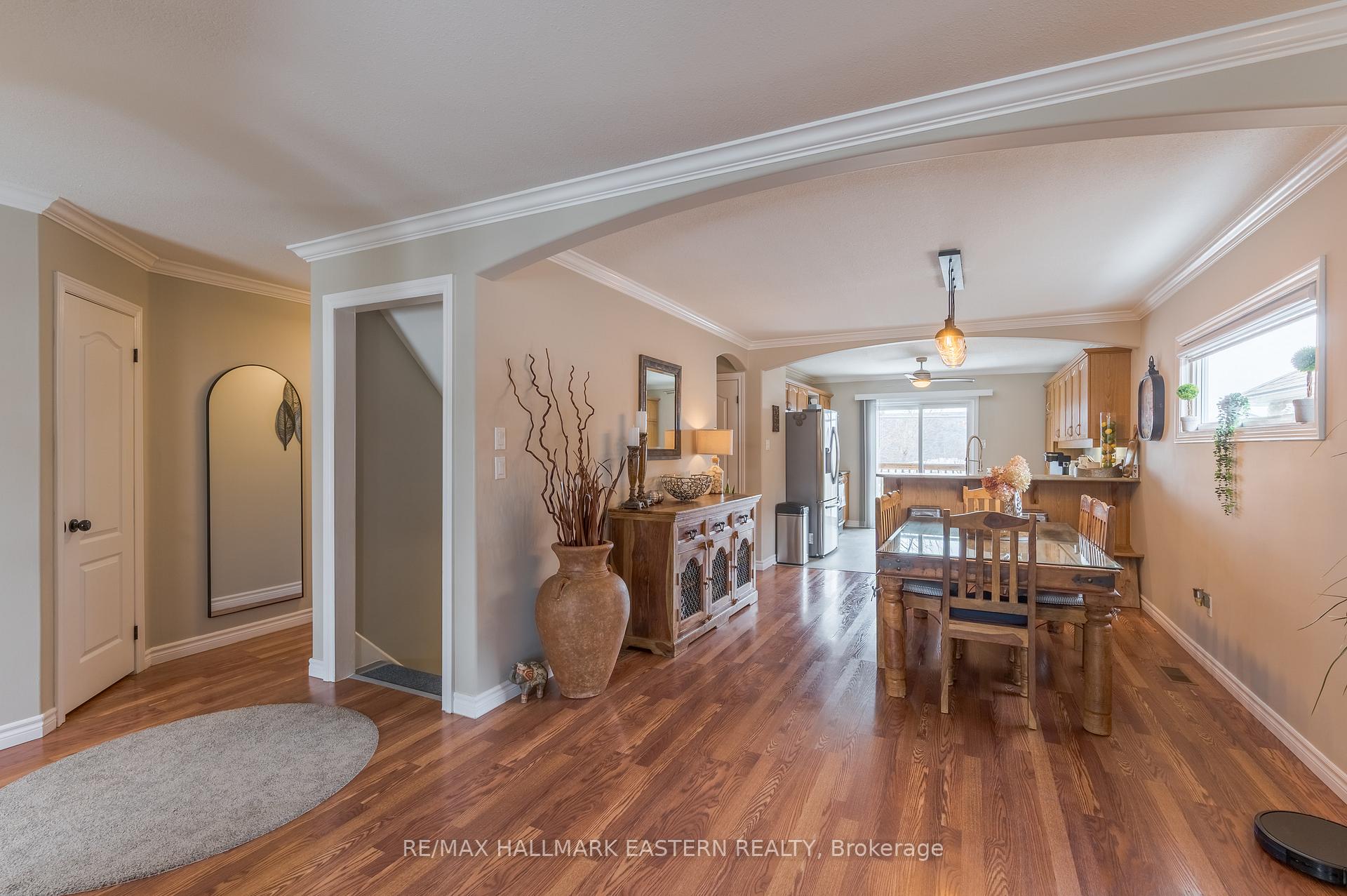 Photo 14 of 657 Trailview Drive, Peterborough, Ashburnham Ward 4 — HOMEH