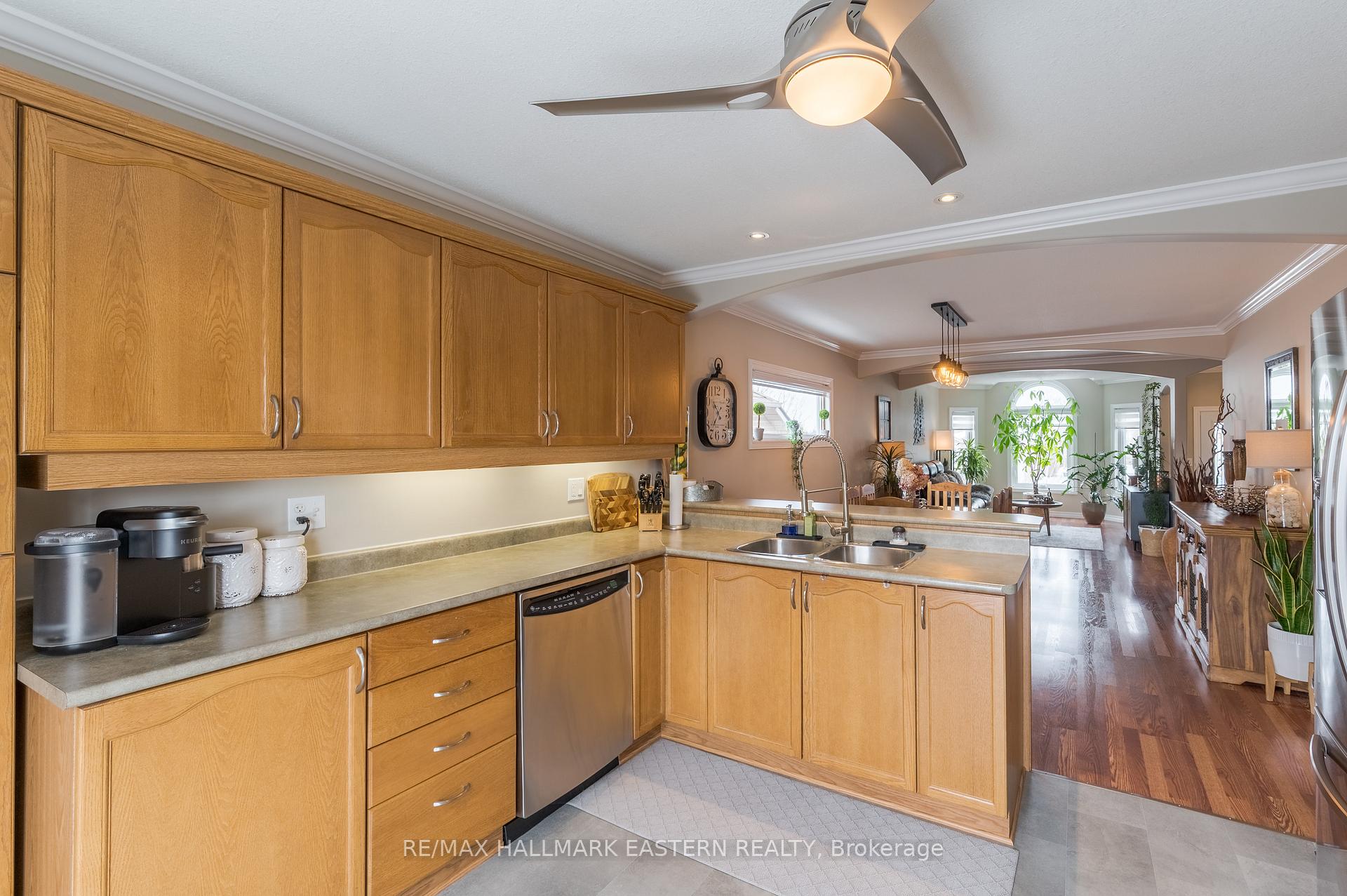 Photo 19 of 657 Trailview Drive, Peterborough, Ashburnham Ward 4 — HOMEH